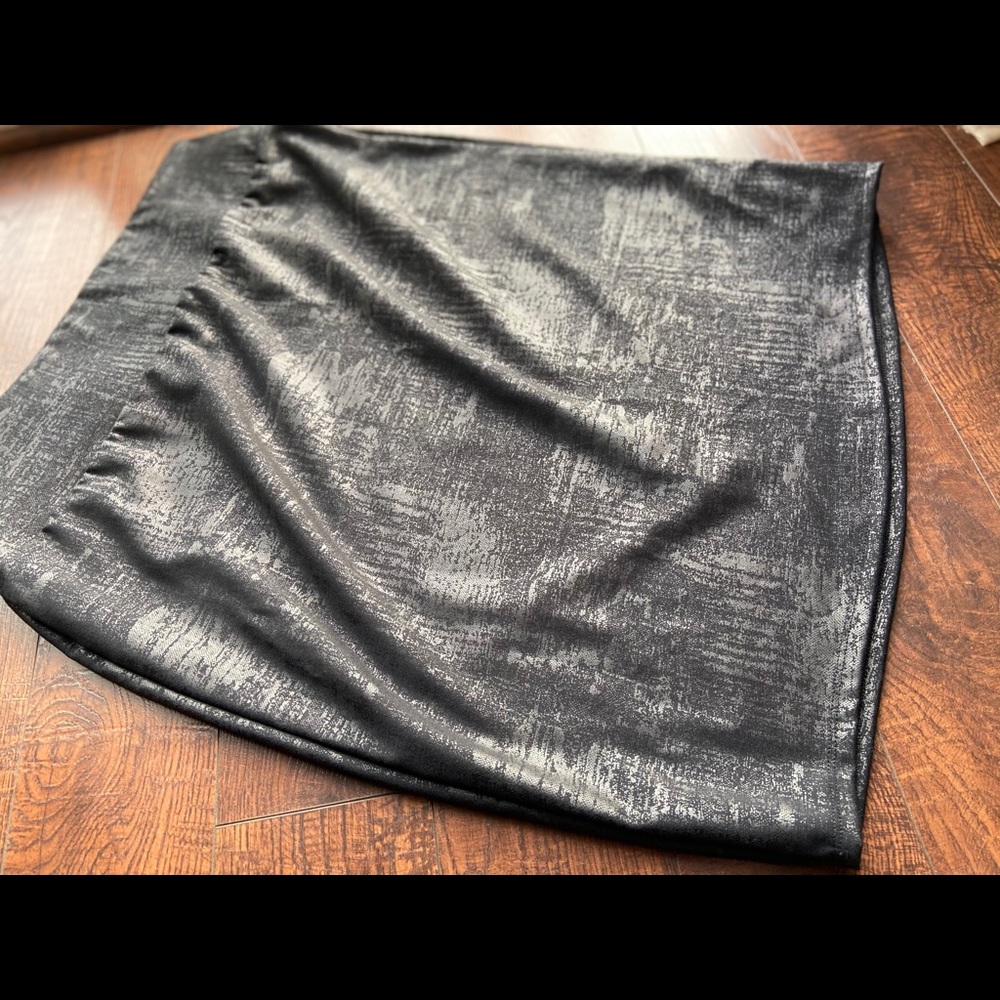 Apt.9 Black Tone on Tone Pencil Skirt